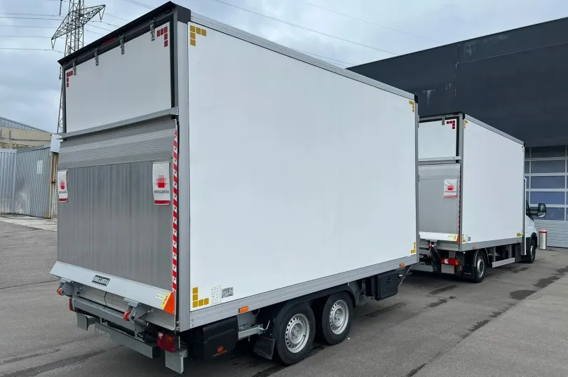 ACKERMANN 3.5T Kasten mit Hebebühne und Durchlades, Usato, Svizzera, Hunenberg