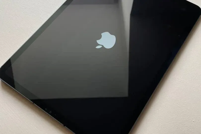 iPad Pro M1 - 512 GB - 11 pulgadas - WiFi + 5G cel, Svizzera, Villars-sur-Glane