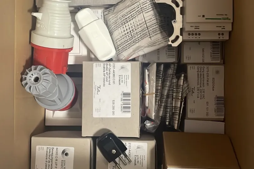 Divers materiel électrique , Svizzera, Sion