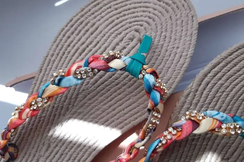 Sandales tongs colorées, pointure 38/39, Switzerland