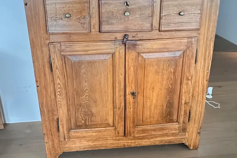 Credenza , Suisse, Minusio