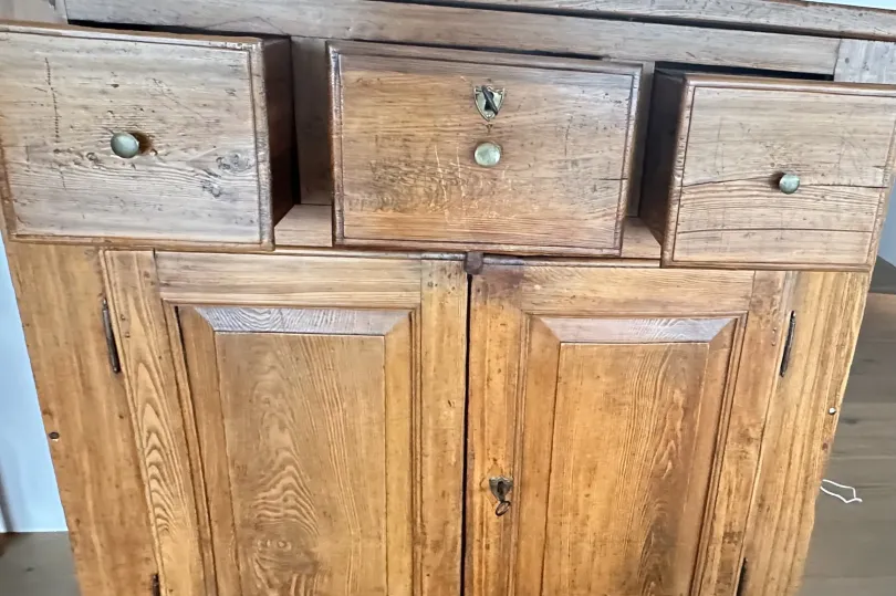 Credenza , Suisse, Minusio