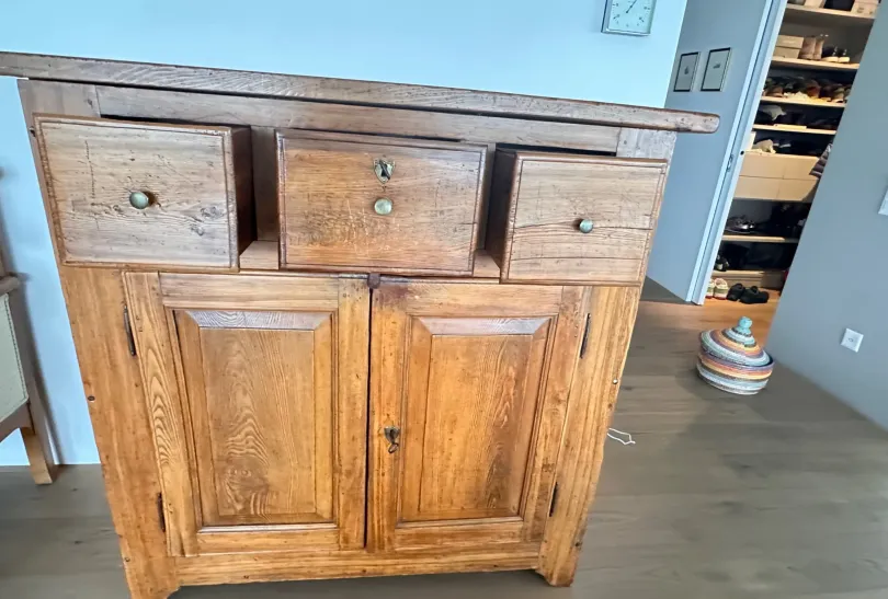 Credenza , Suisse, Minusio