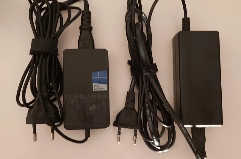 Tablette Microsoft Surface Pro 4 i5 128 Go SSD Win, Switzerland, Geneva