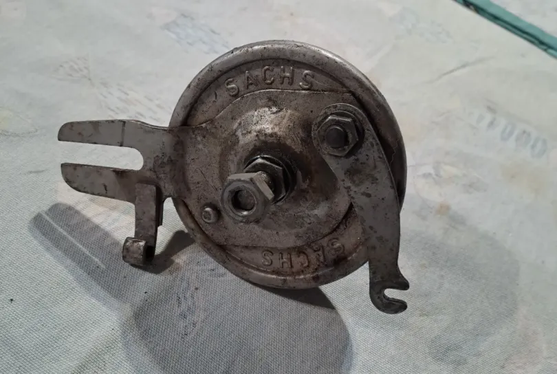 Piastra ruota anteriore Sachs, Svizzera, Riva San Vitale
