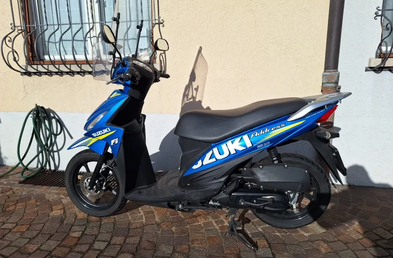 SUZUKI UK 110, Usato, Svizzera, Giubiasco