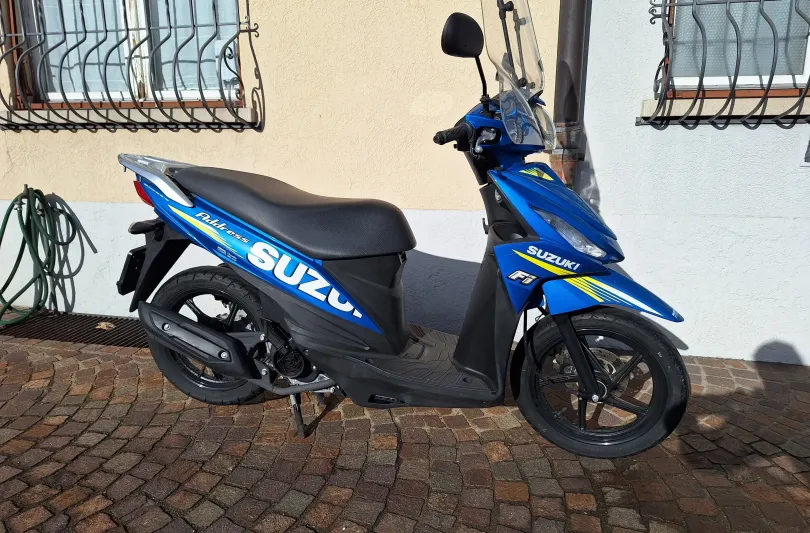 SUZUKI UK 110, Usato, Svizzera, Giubiasco