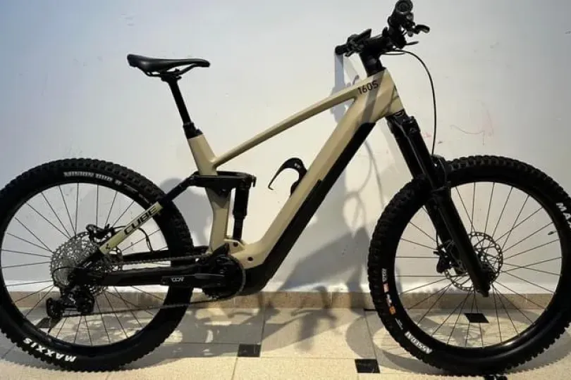CUBE STEREO HYBRID 160 HPC SL 750 27.5 DESERT'N'BL, Suisse, Adlikon