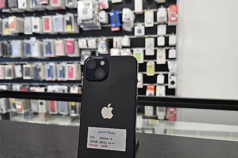 Iphone 13 128GB Garanzia n.72, Switzerland, Vezia Free classified ads in Switzerland
