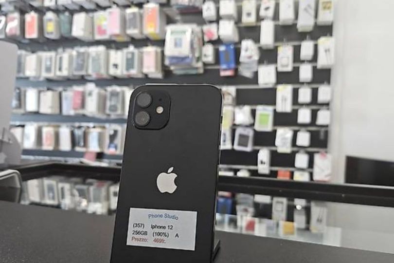 Iphone 12 256GB Garanzia n.357, Switzerland, Vezia Free classified ads in Switzerland