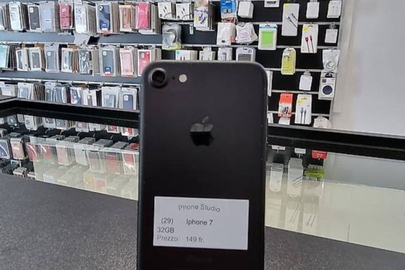 Iphone 7 32GB Garanzia n.29, Switzerland, Vezia Free classified ads in Switzerland