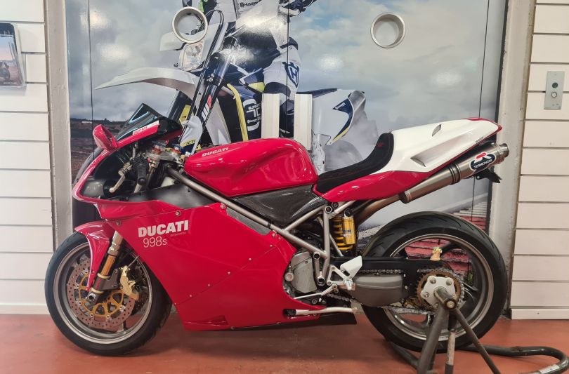 DUCATI 998 S, Manno, Svizzera Annunci gratuiti in Svizzera