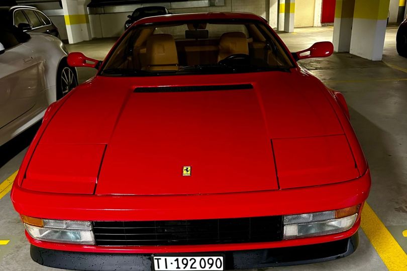 FERRARI TESTAROSSA, Svizzera