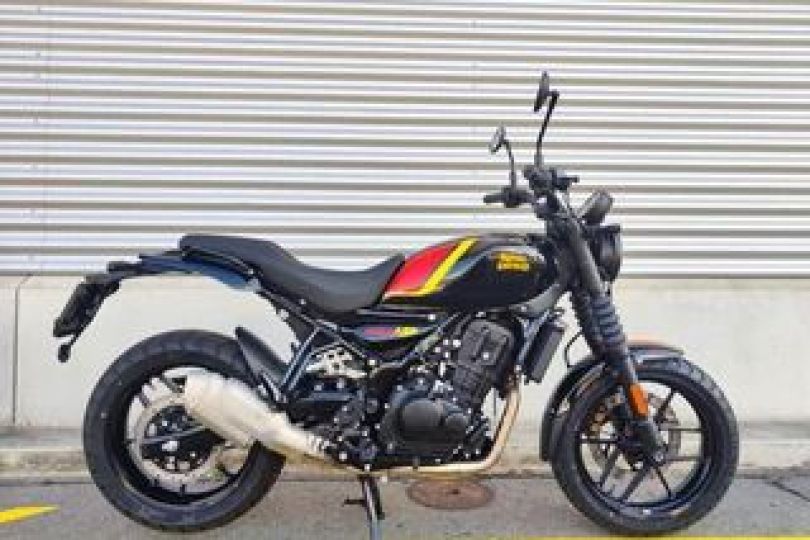 Moto Royal Enfield Guerrilla 450 Garanzia 48 Mesi, Camorino, Svizzera