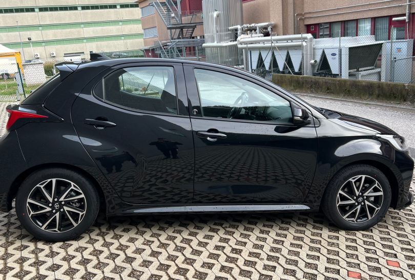 Noleggio Toyota Yaris e-CTV, Svizzera, Mezzovico, 62,00 CHF