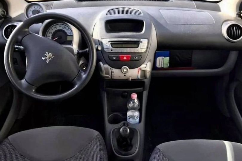 Noleggio Peugeot 107, 45,00 CHF, Suisse, Bellinzona