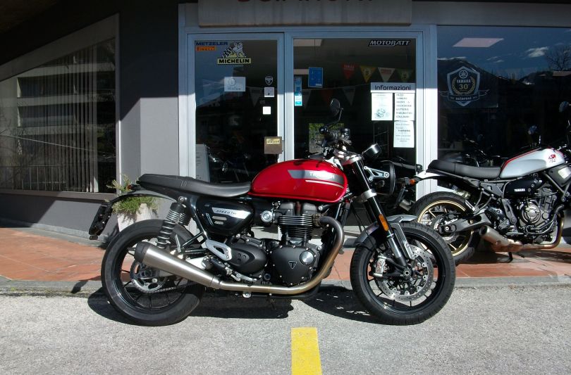 TRIUMPH SPEED TWIN 1200, Minusio, Svizzera Annunci gratuiti in Svizzera