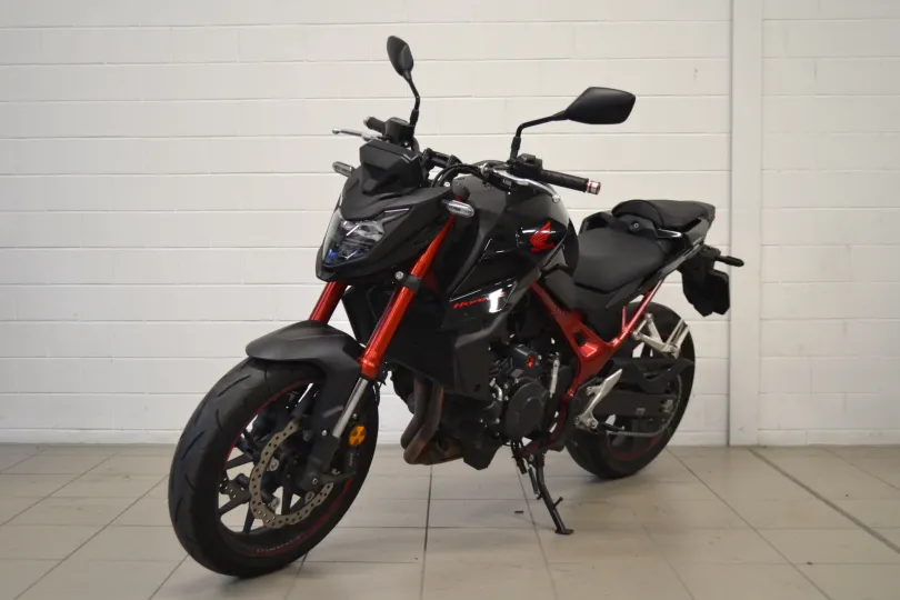 HONDA CB 750 Hornet Hive Edition - 35kW, Used, Switzerland, Camorino