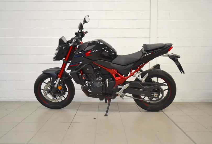 HONDA CB 750 Hornet Hive Edition - 35kW, Used, Switzerland, Camorino