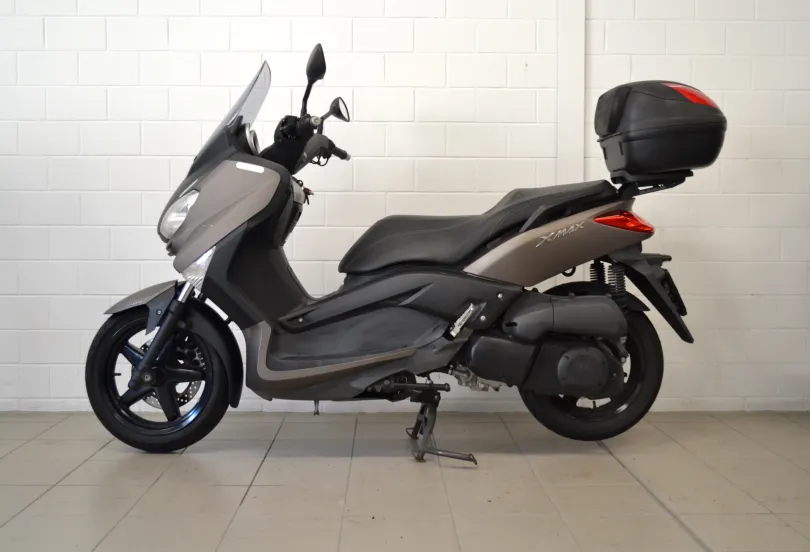 YAMAHA X-Max 250, Gebraucht, Schweiz, Camorino
