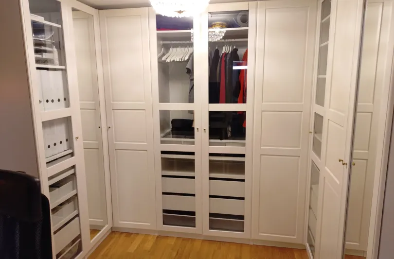 Corner Wardrobe with Complements, Suisse, Zurich