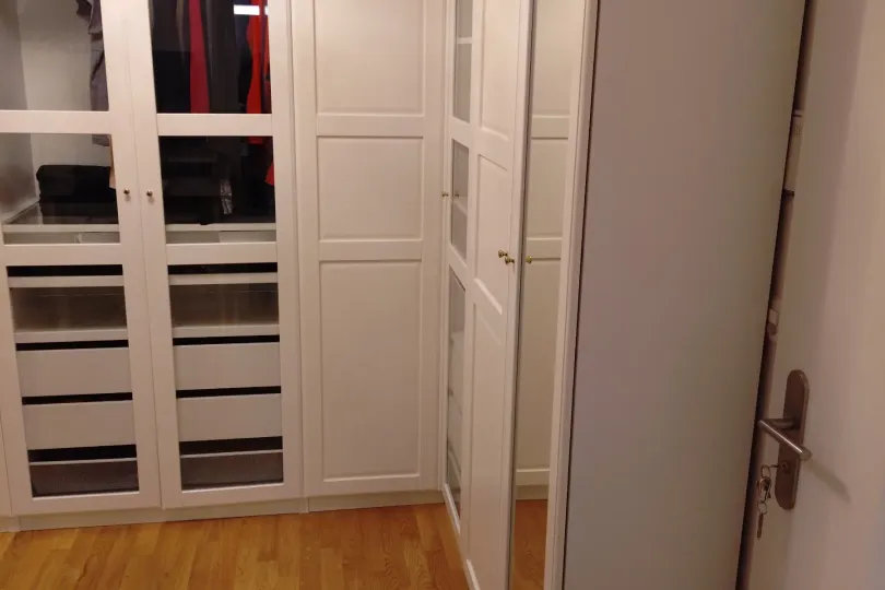 Corner Wardrobe with Complements, Suisse, Zurich