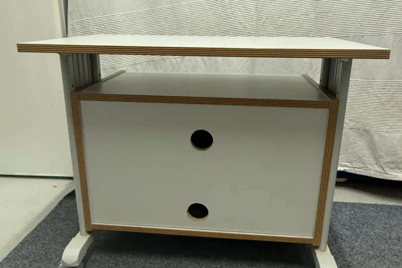 Weisses Fernsehmöbel, Suisse, Uzwil