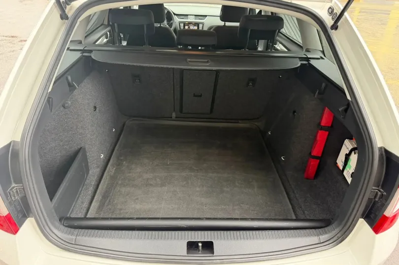 SKODA Octavia Combi 1.6 TDI Fresh, Usato, Svizzera, Hunenberg