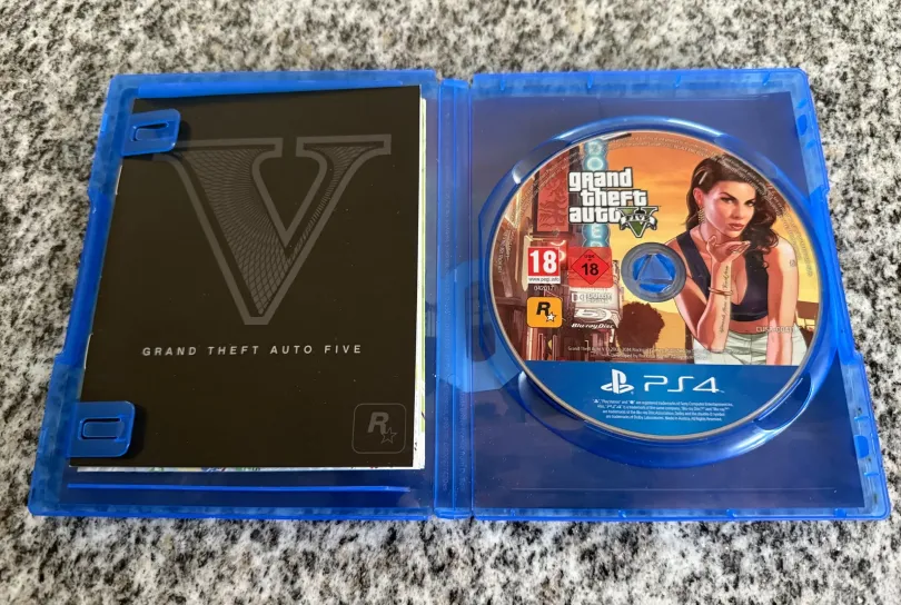 GTA 4 PS4, Suisse, Uzwil