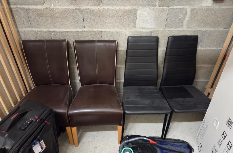 4 chaises à donner, Suisse, Martigny-Ville Petites annonces gratuites en Suisse