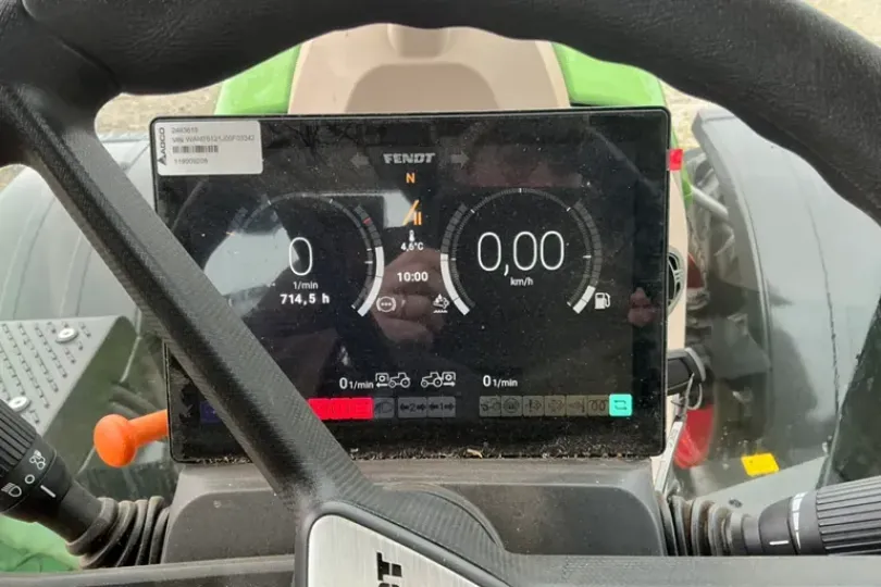 Tracteur Fendt 715, Usato, Svizzera, Bern