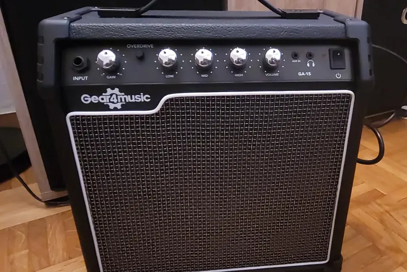 Amplificateur de guitare électrique (ne, Svizzera, Prilly Annunci gratuiti in Svizzera