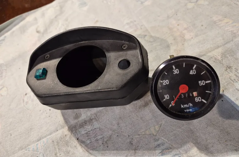 Cruscotto e contachilometri KTM, Svizzera, Riva San Vitale