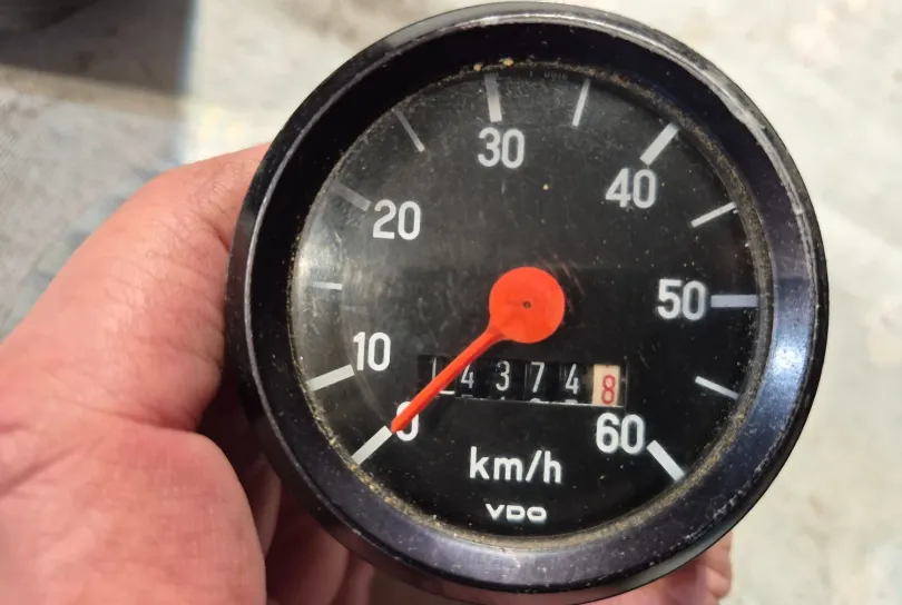 Cruscotto e contachilometri KTM, Svizzera, Riva San Vitale