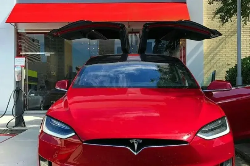 Tesla Model Y (Electric SUV), Nuovo