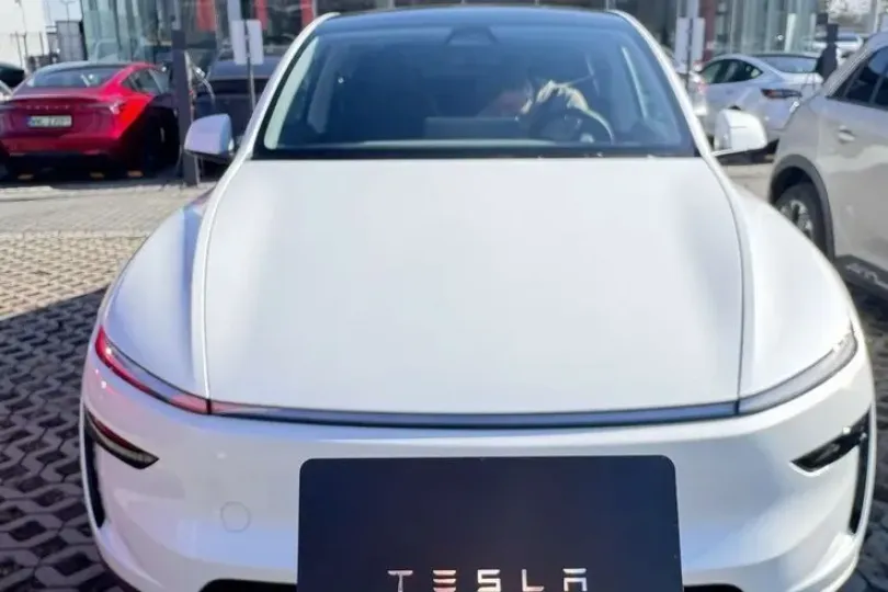 Tesla Model Y (Electric SUV), Nuovo