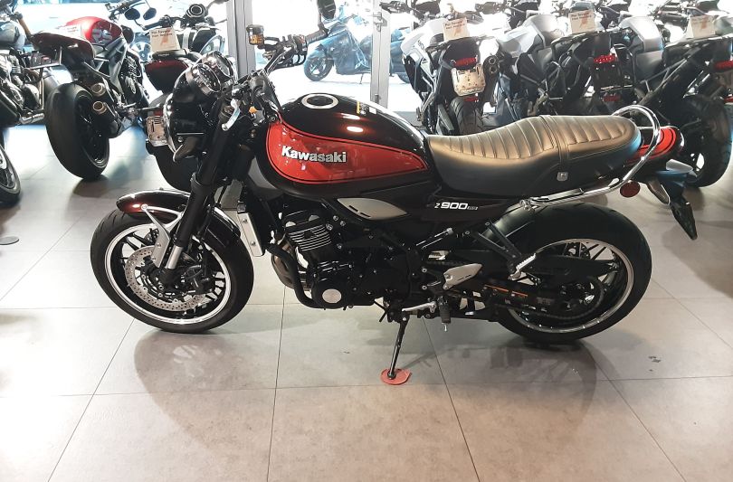 Kawasaki Z900 RS, Usagé, Suisse, Lamone