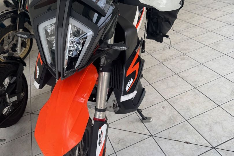 KTM 890 ADV R, Used, Switzerland, Lugano