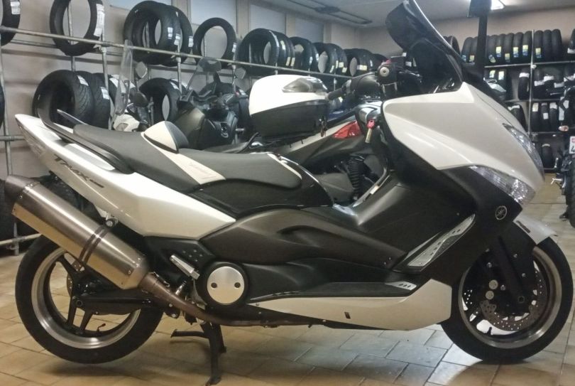 YAMAHA T-MAX XP 500 ABS White Max, Used, Switzerland, Agno