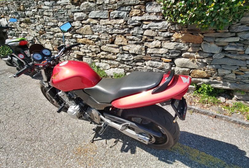 Honda CB 600 F Hornet, 08.1998, Km 31'000, Usagé, Suisse, Contra