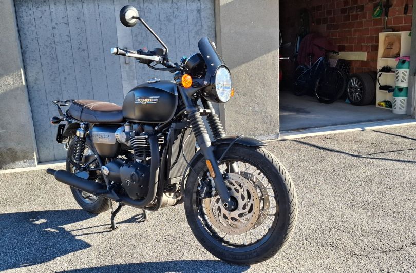 TRIUMPH BONNEVILLE t120, Svizzera