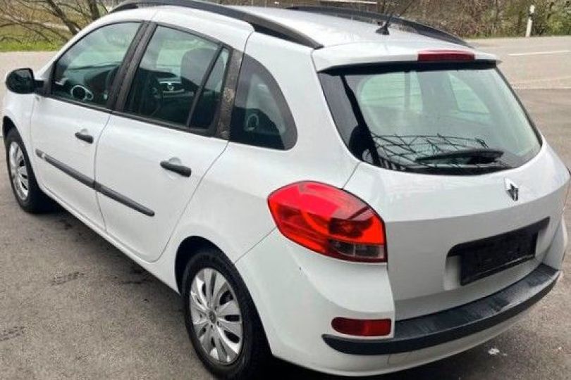RENAULT CLIO SW 1.2 BENZINA 75 CV 155'000 KM, Used, Switzerland, Bellinzona