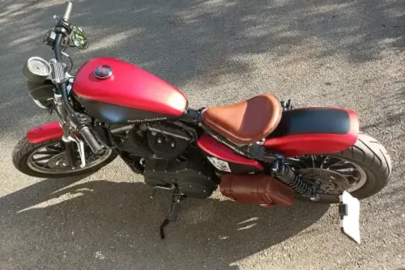 Moto Harley Davidson Bobber Sportster R 883 