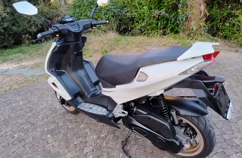 PEUGEOT Speedfight 4 50 (cert. tipo 6PA218), Usato, Svizzera, Contra