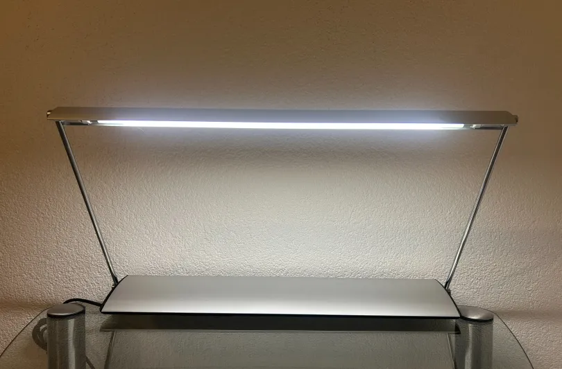 Lampe de bureau design en aluminium , Svizzera, Lausanne