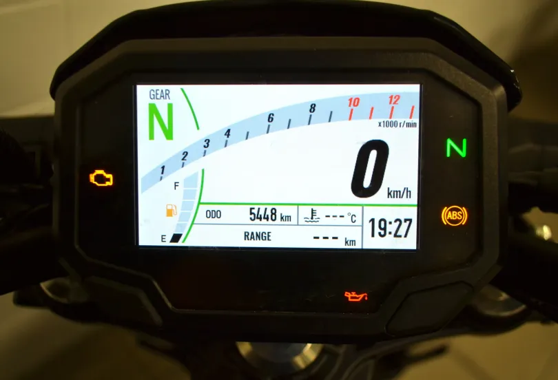 KAWASAKI Z 650 (35kW), Usato, Svizzera, Camorino