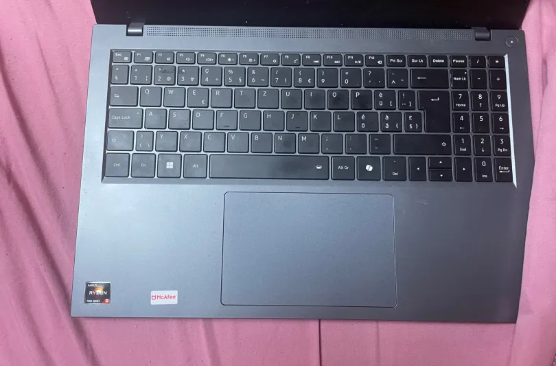 Medion avantum 15 e1 neuf à acheter urgemment!! 