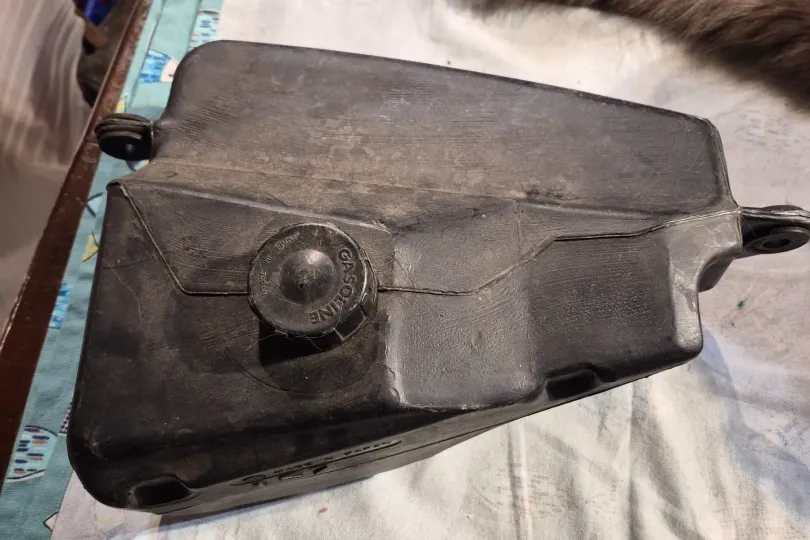 Serbatoio Suzuki RV 125 cc, Usato, Svizzera, Riva San Vitale Annunci gratuiti in Svizzera