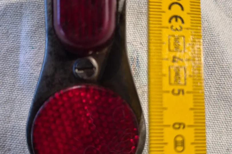 Fanalino posteriore d'epoca per motorino, Svizzera, Riva San Vitale