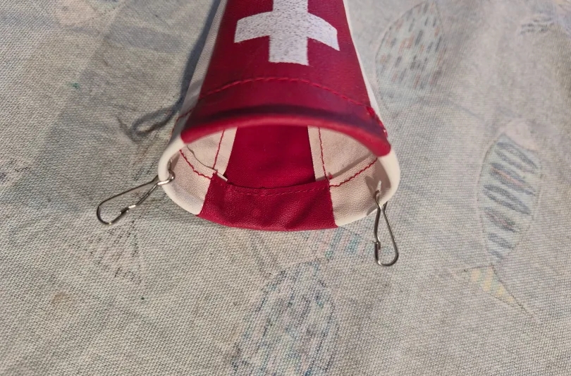 Manica del vento in miniatura, Nuovo, Svizzera, Riva San Vitale